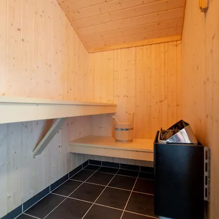 Helles Spa-haus Mit Holzofen *